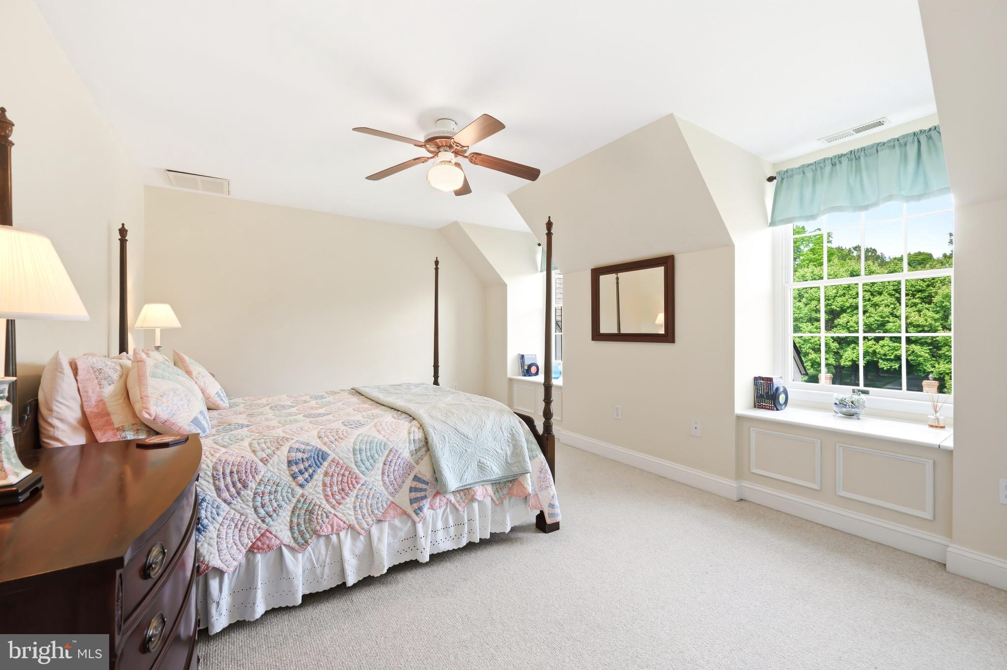 AVELEY FARM - Residential