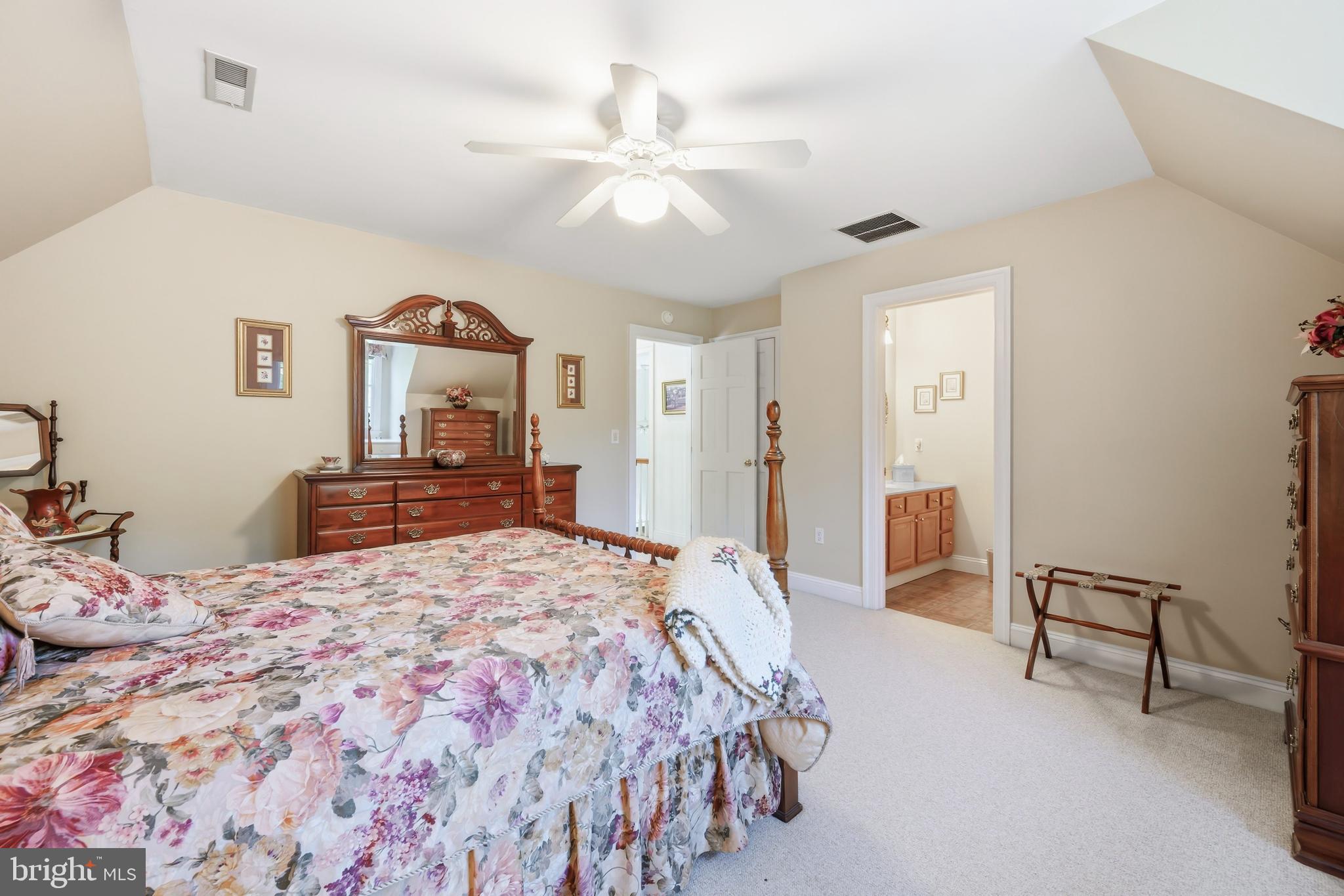 AVELEY FARM - Residential