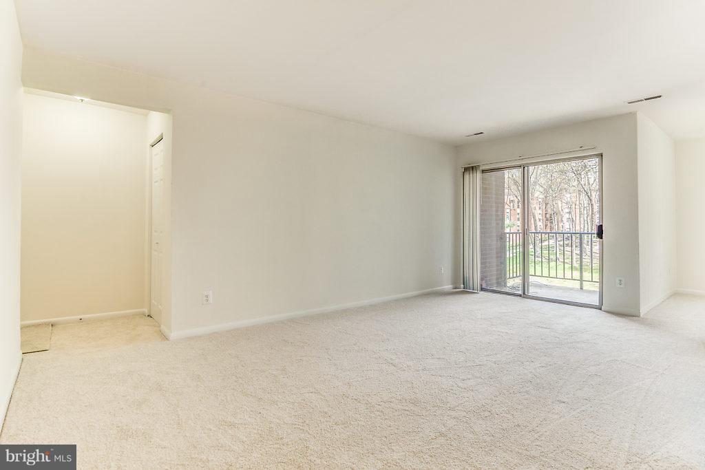 WOODBURN VILLAGE - Residential Lease