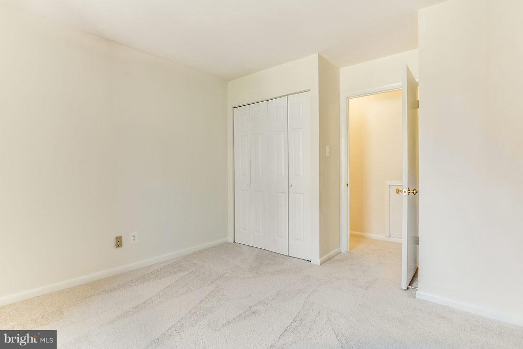 WOODBURN VILLAGE - Residential Lease