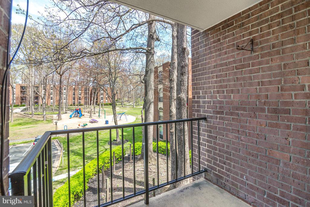 WOODBURN VILLAGE - Residential Lease