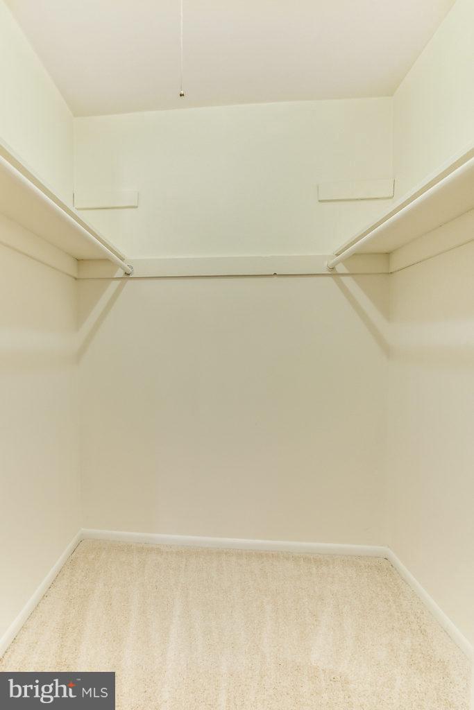 WOODBURN VILLAGE - Residential Lease