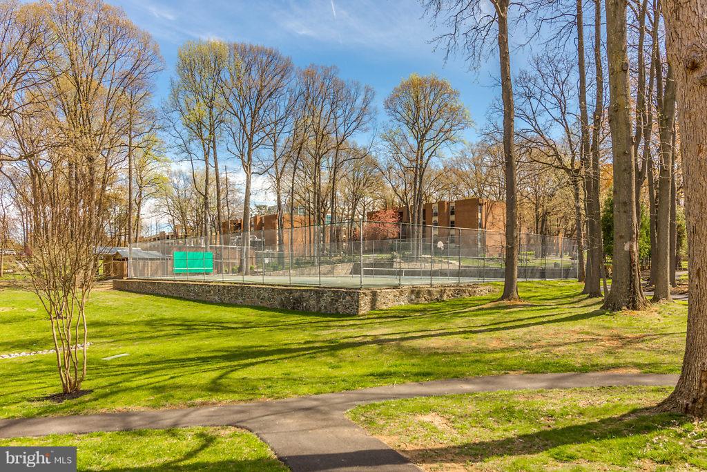 WOODBURN VILLAGE - Residential Lease