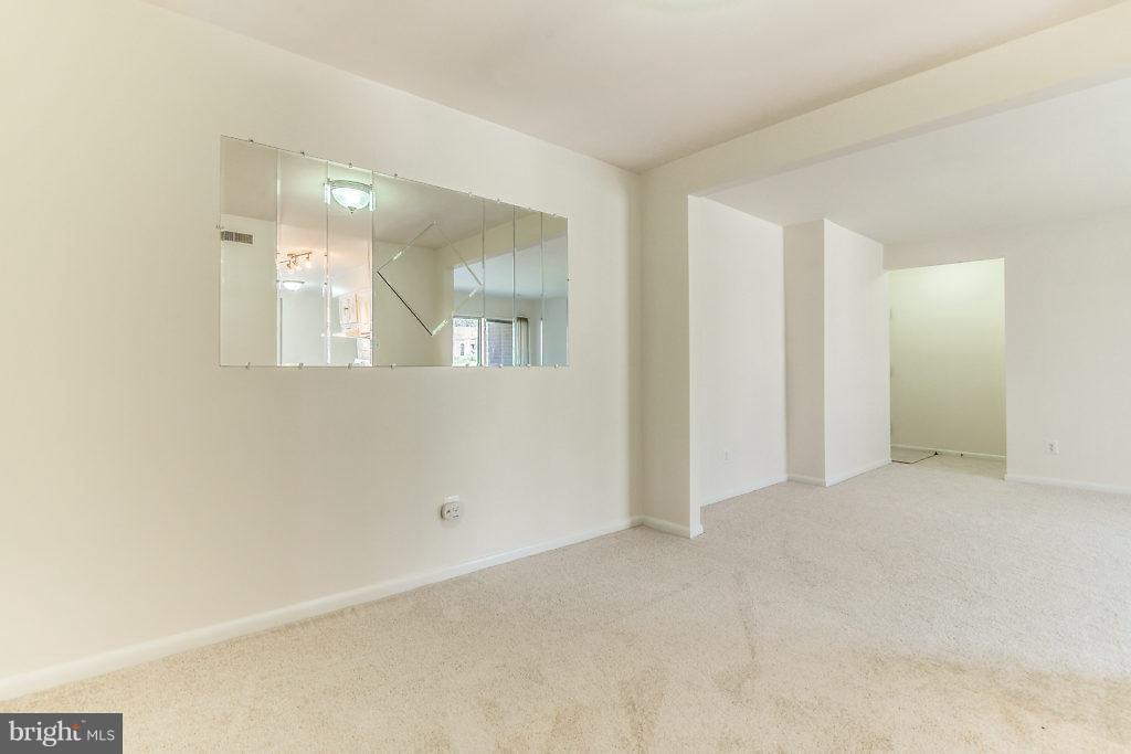 WOODBURN VILLAGE - Residential Lease