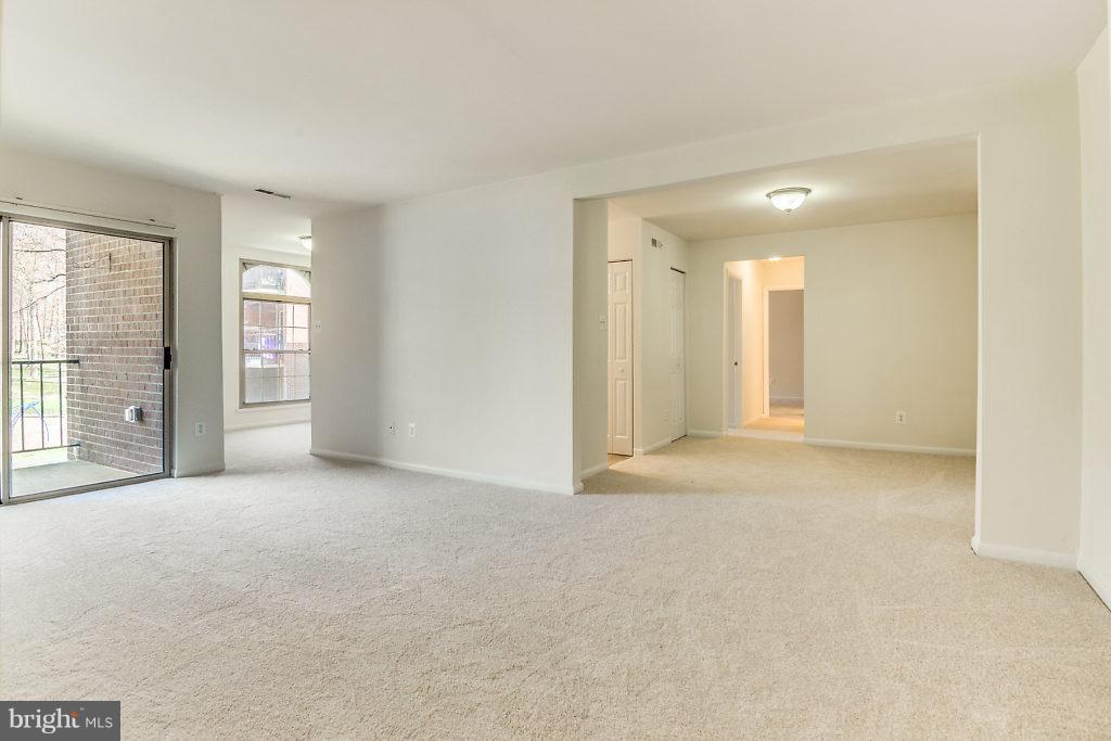 WOODBURN VILLAGE - Residential Lease