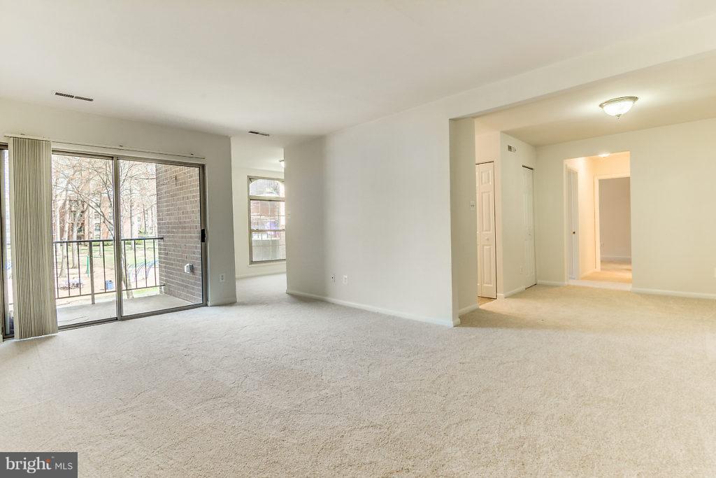 WOODBURN VILLAGE - Residential Lease