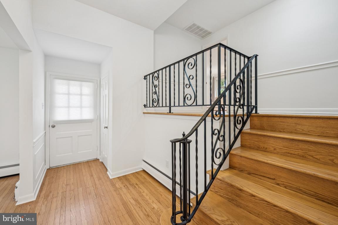 551 BARTON LANE