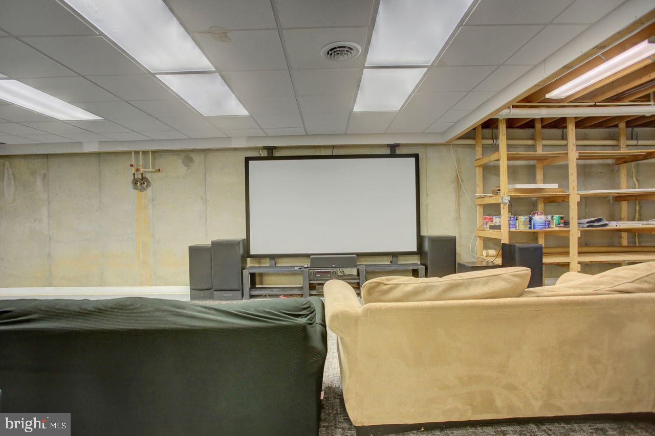 GUILFORD HILLS EAST - Residential