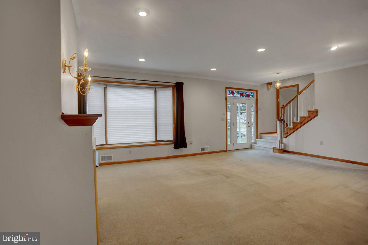 GUILFORD HILLS EAST - Residential