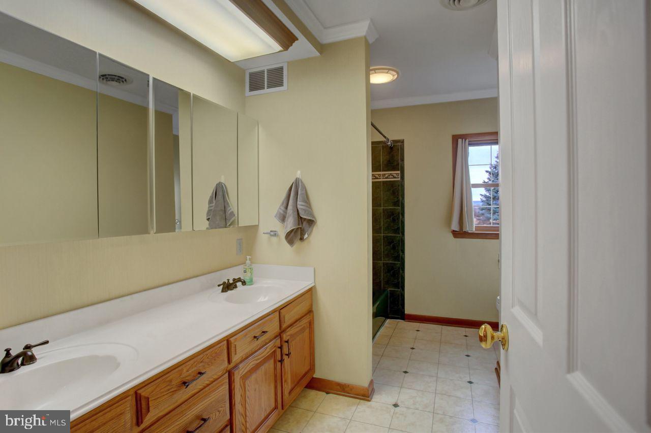 GUILFORD HILLS EAST - Residential