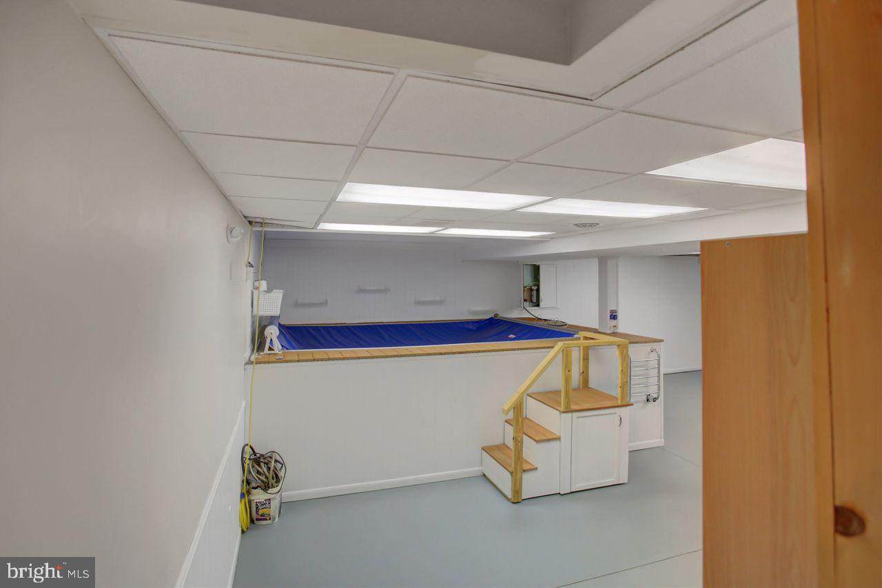 GUILFORD HILLS EAST - Residential