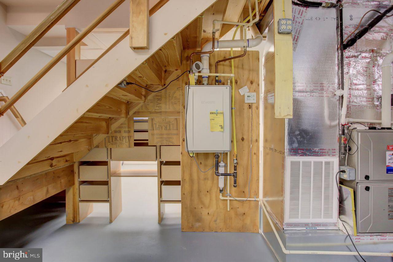 GUILFORD HILLS EAST - Residential