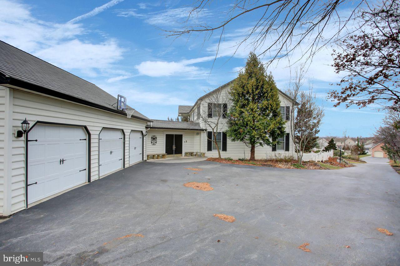 GUILFORD HILLS EAST - Residential