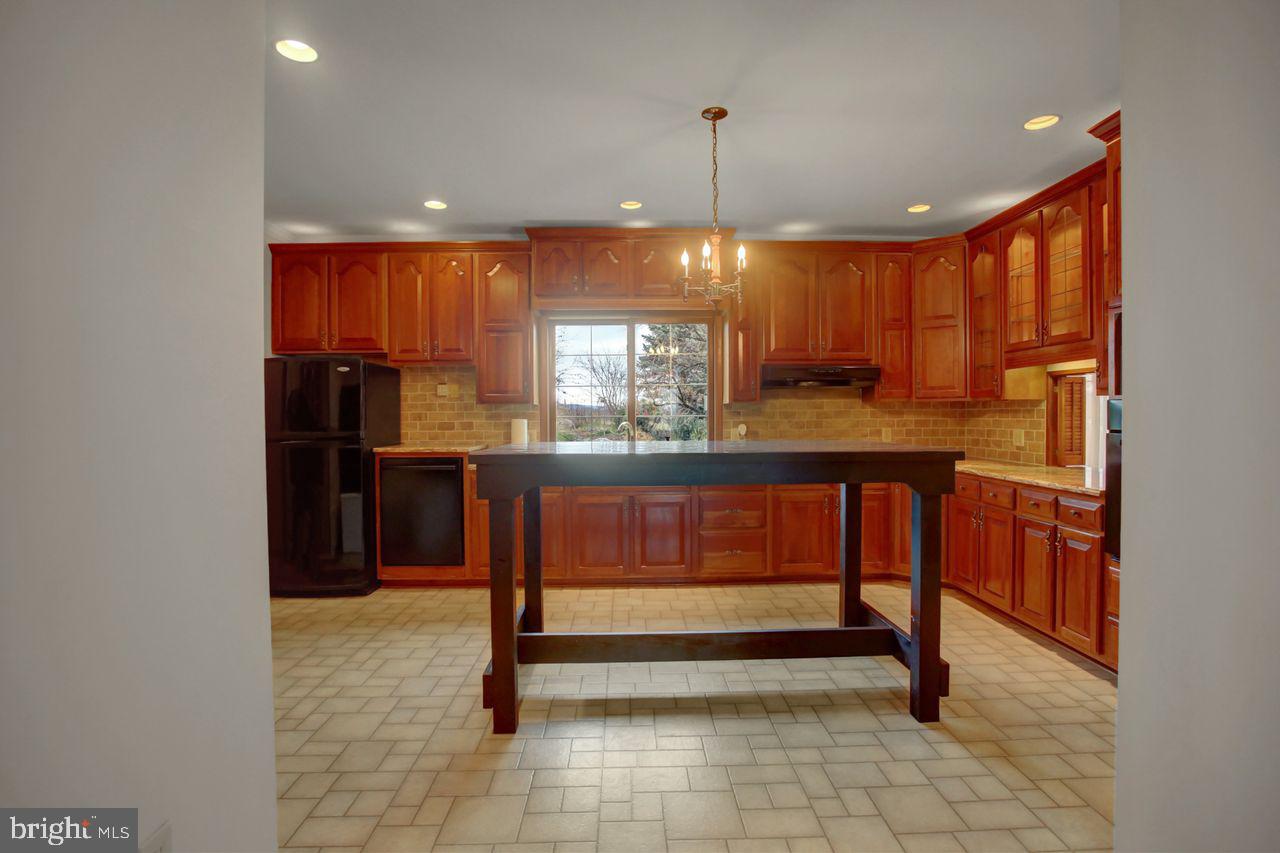 GUILFORD HILLS EAST - Residential