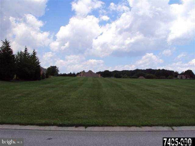 Gorgeous lot in fabulous York Suburban community. Have your Builder create your dream home in prestigious Rosenmiller Farms. Close proximity to York Hospital, Apple Hill, and I-83 as well as shopping and downtown activities. All public utilities available including water and sewer.