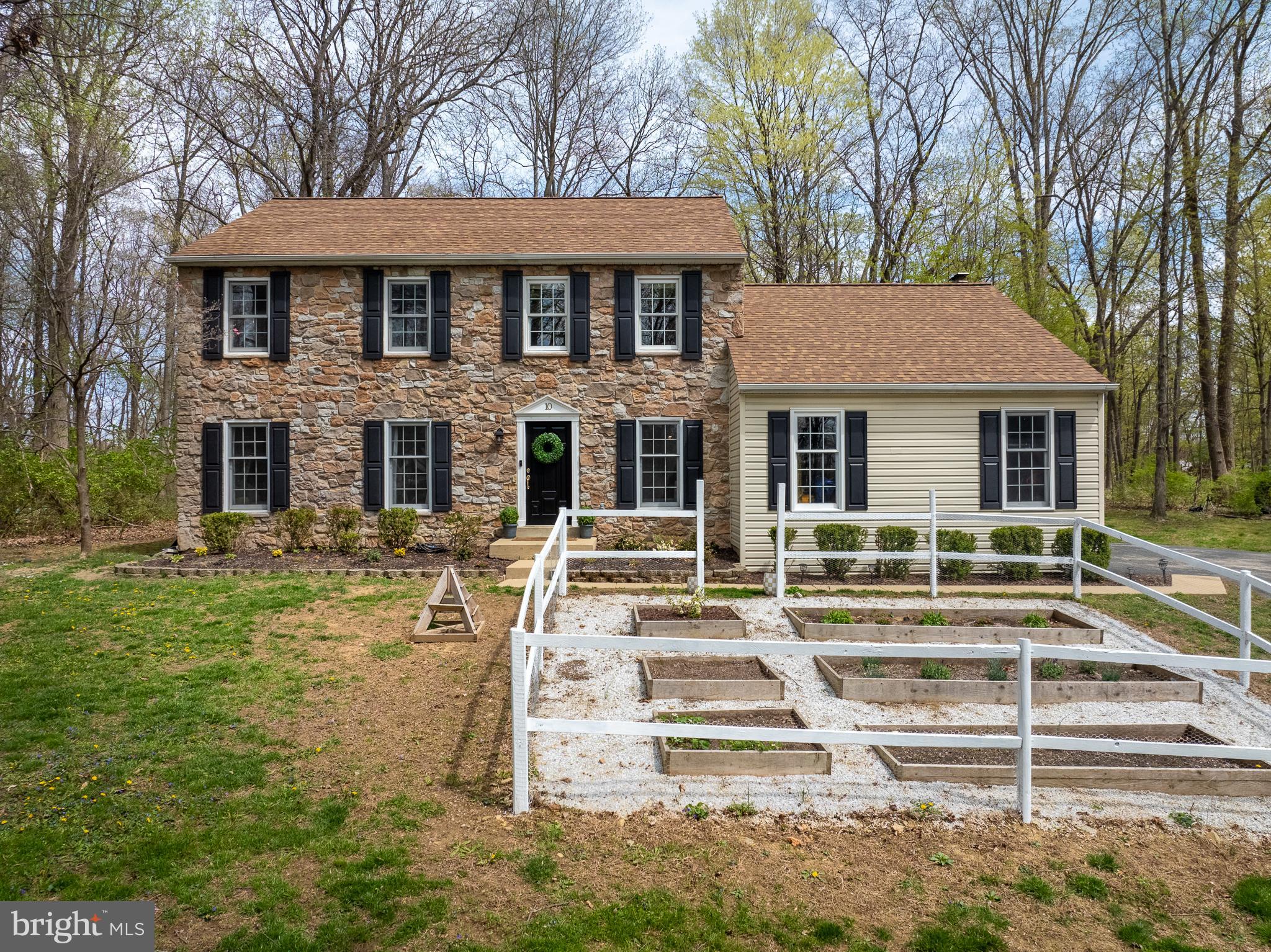 BLACK HORSE FARMS - Residential