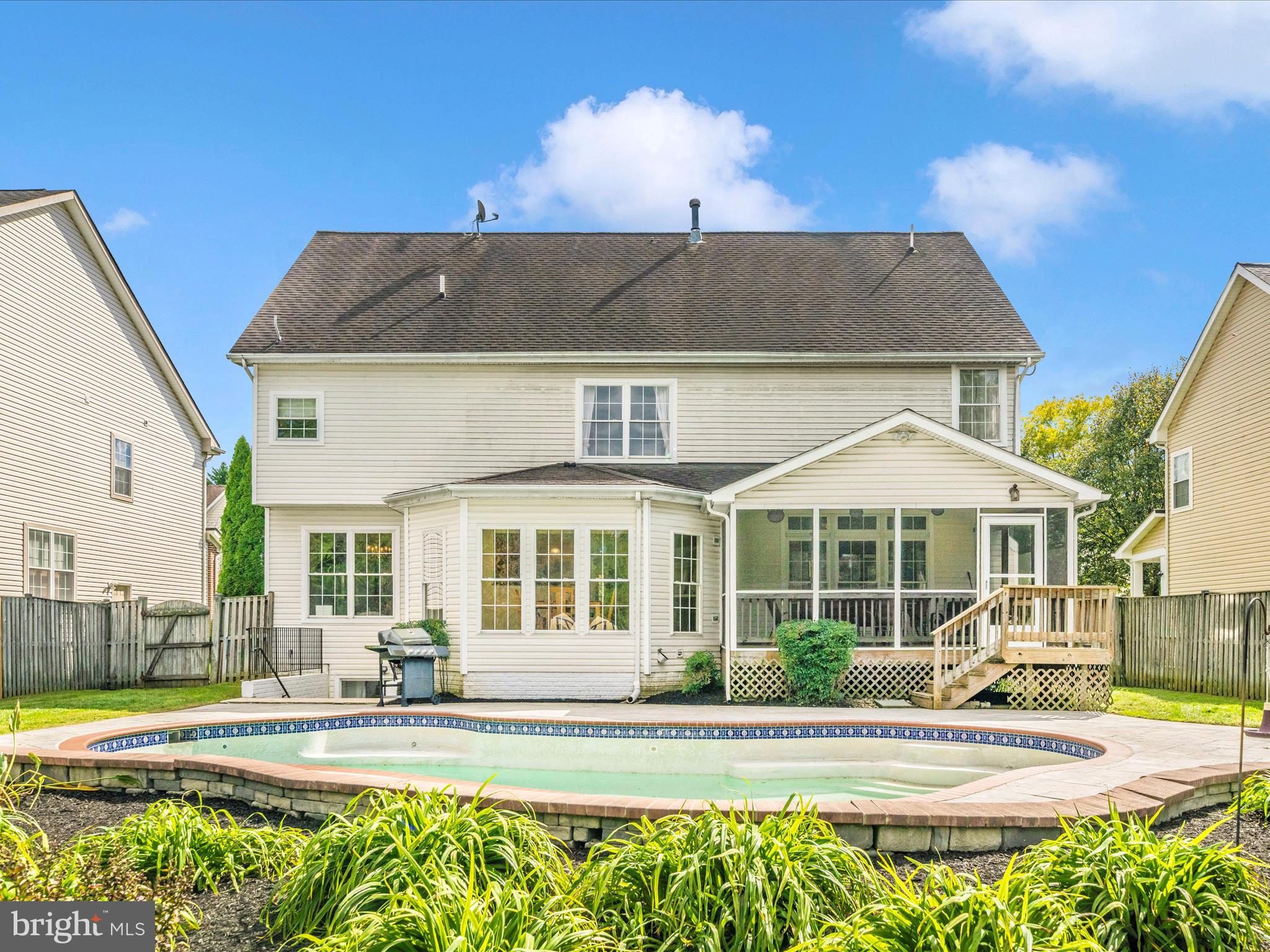 CROFTON FARMS - Residential