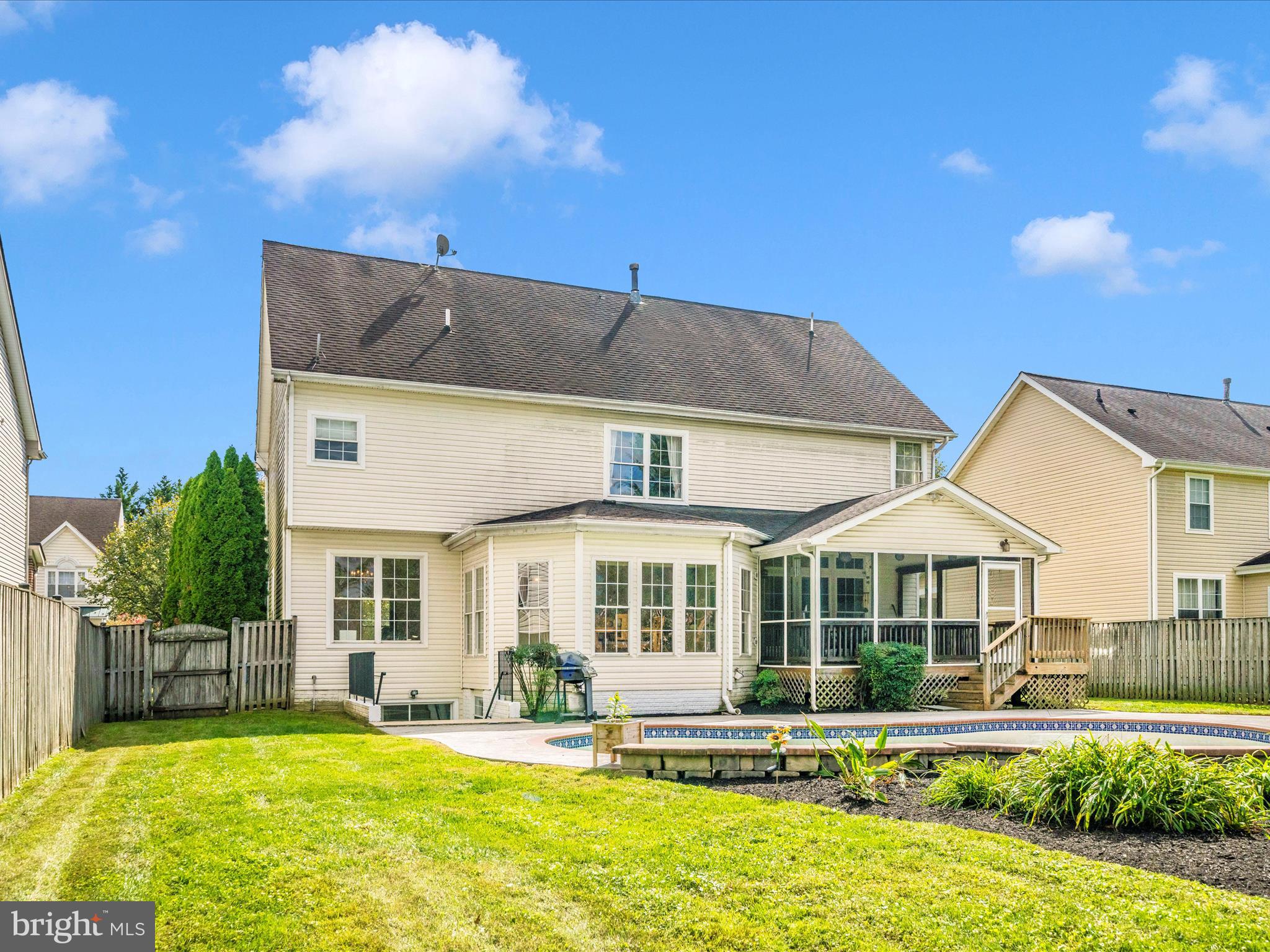 CROFTON FARMS - Residential