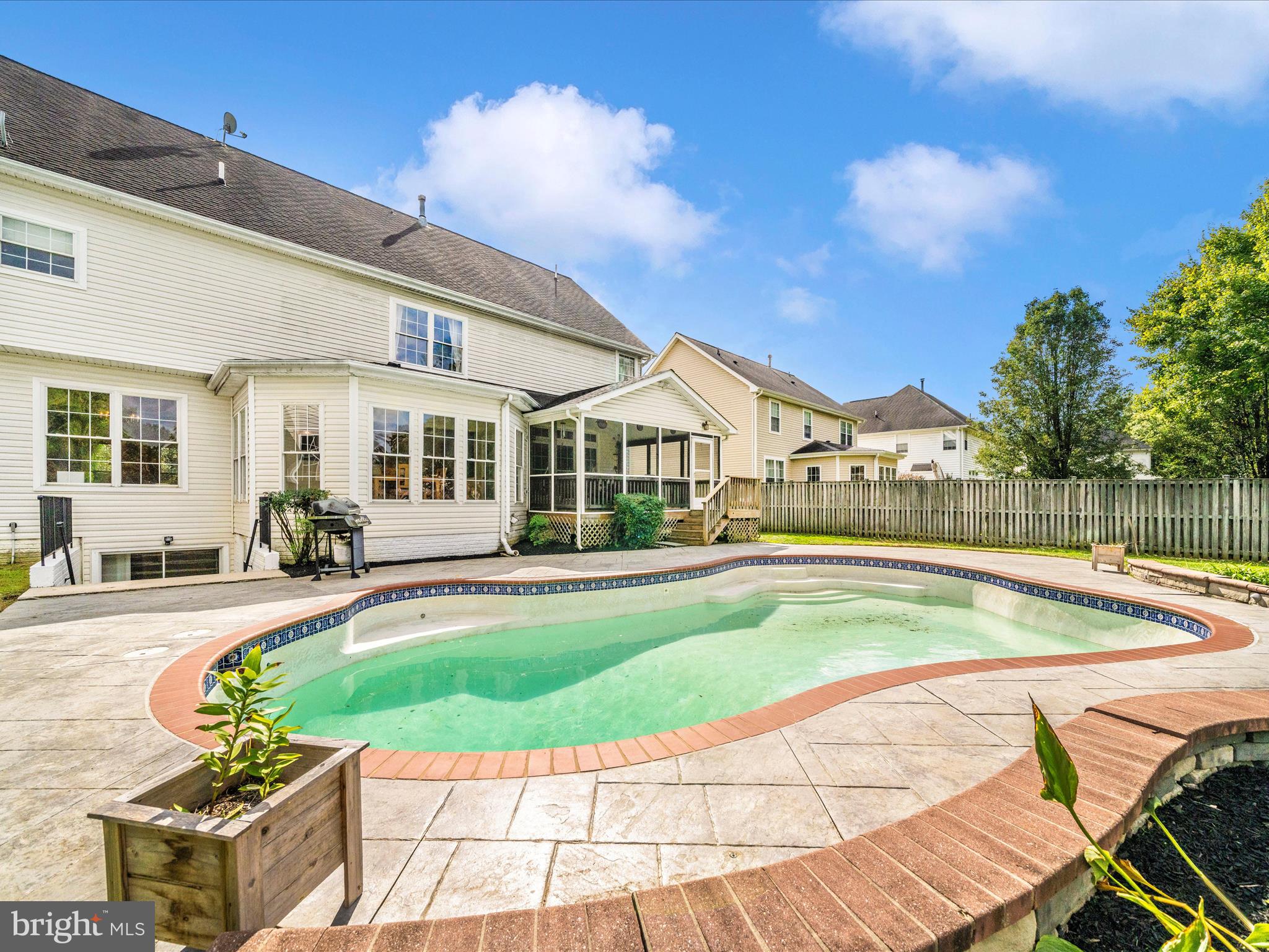 CROFTON FARMS - Residential