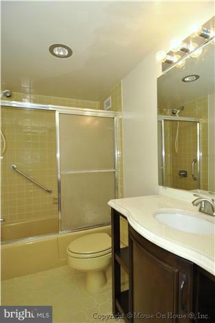 PROMENADE TOWERS - Residential Lease