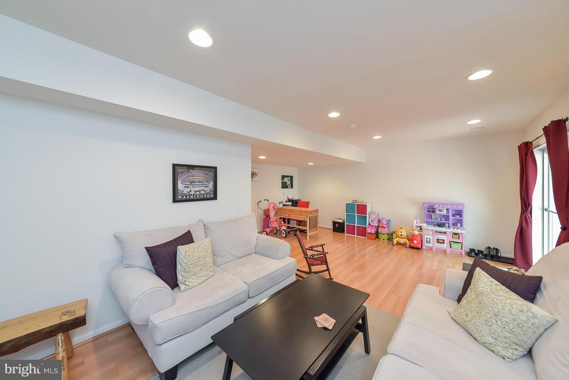 OLD MILL COMMUNITY - Residential