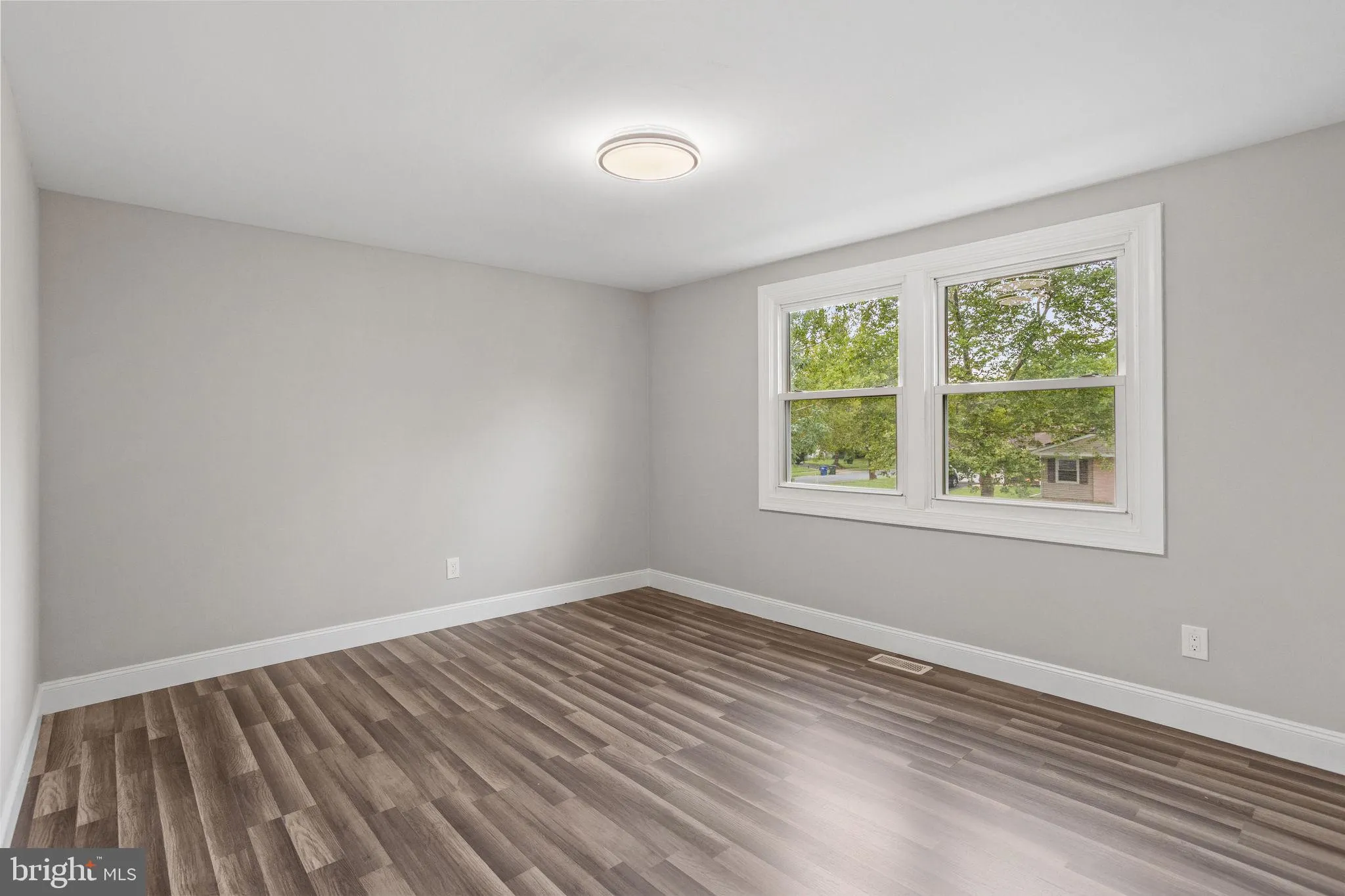 Willingboro, New Jersey 08046, United States, 4 Bedrooms Bedrooms, ,3 BathroomsBathrooms,Residential,Active,184211