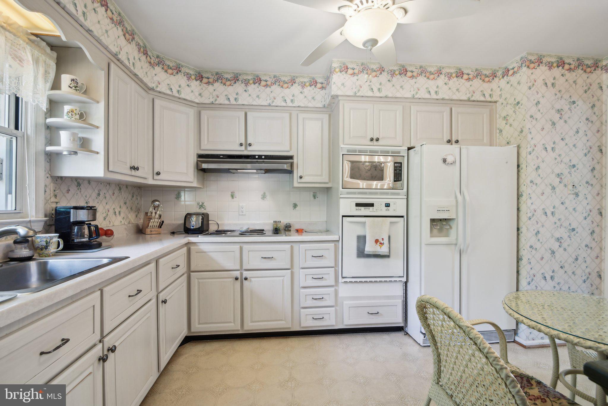 COLLINGWOOD ESTATES - Residential