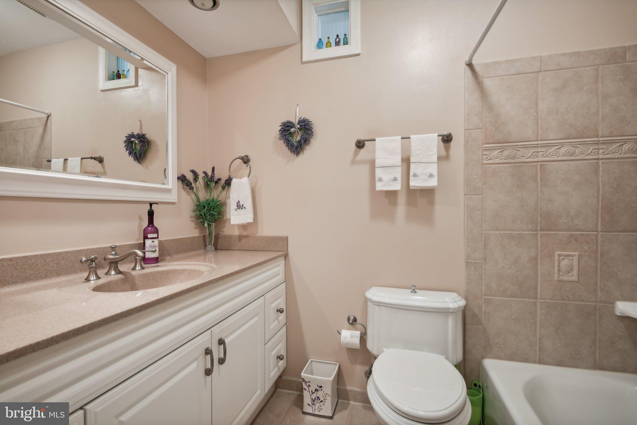 COLLINGWOOD ESTATES - Residential