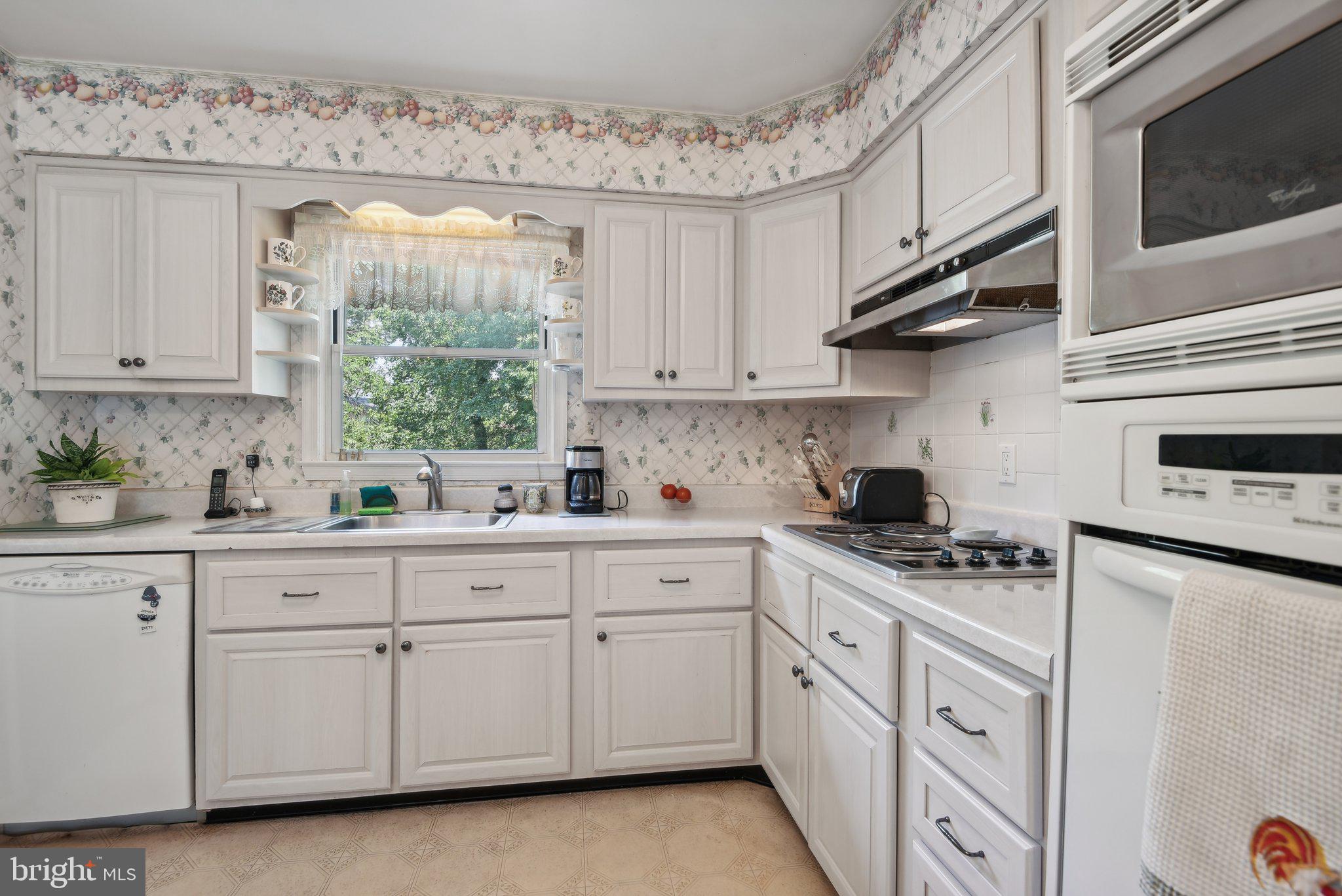 COLLINGWOOD ESTATES - Residential