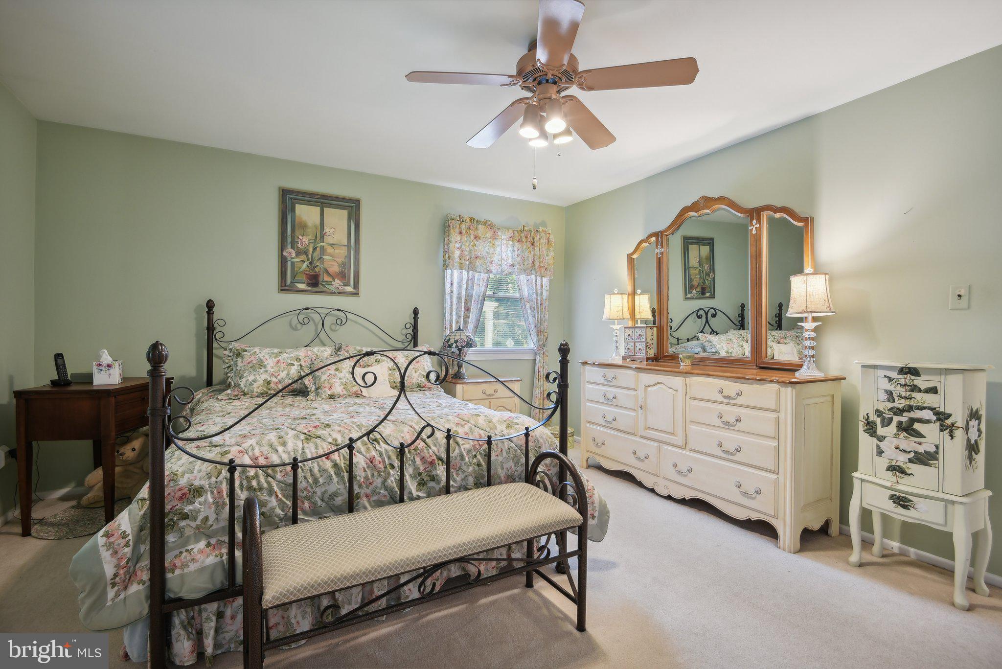 COLLINGWOOD ESTATES - Residential