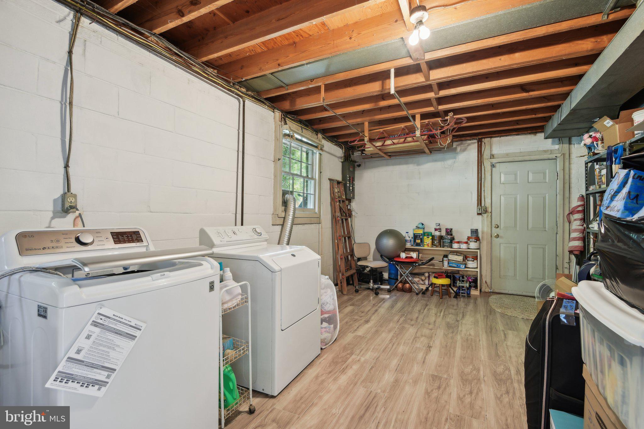 COLLINGWOOD ESTATES - Residential