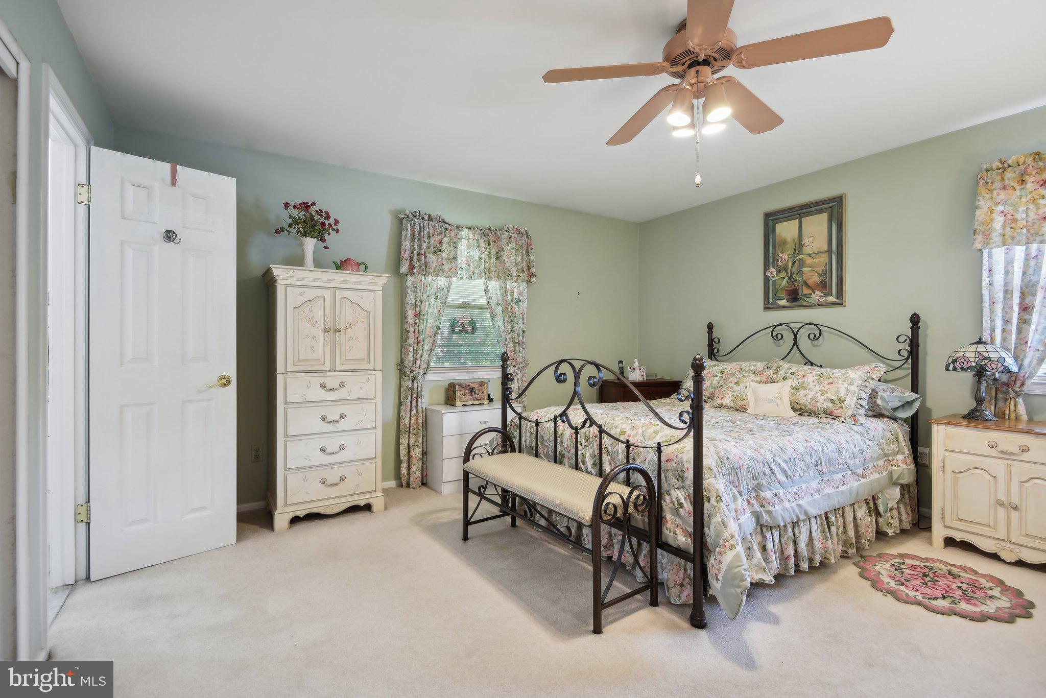 COLLINGWOOD ESTATES - Residential