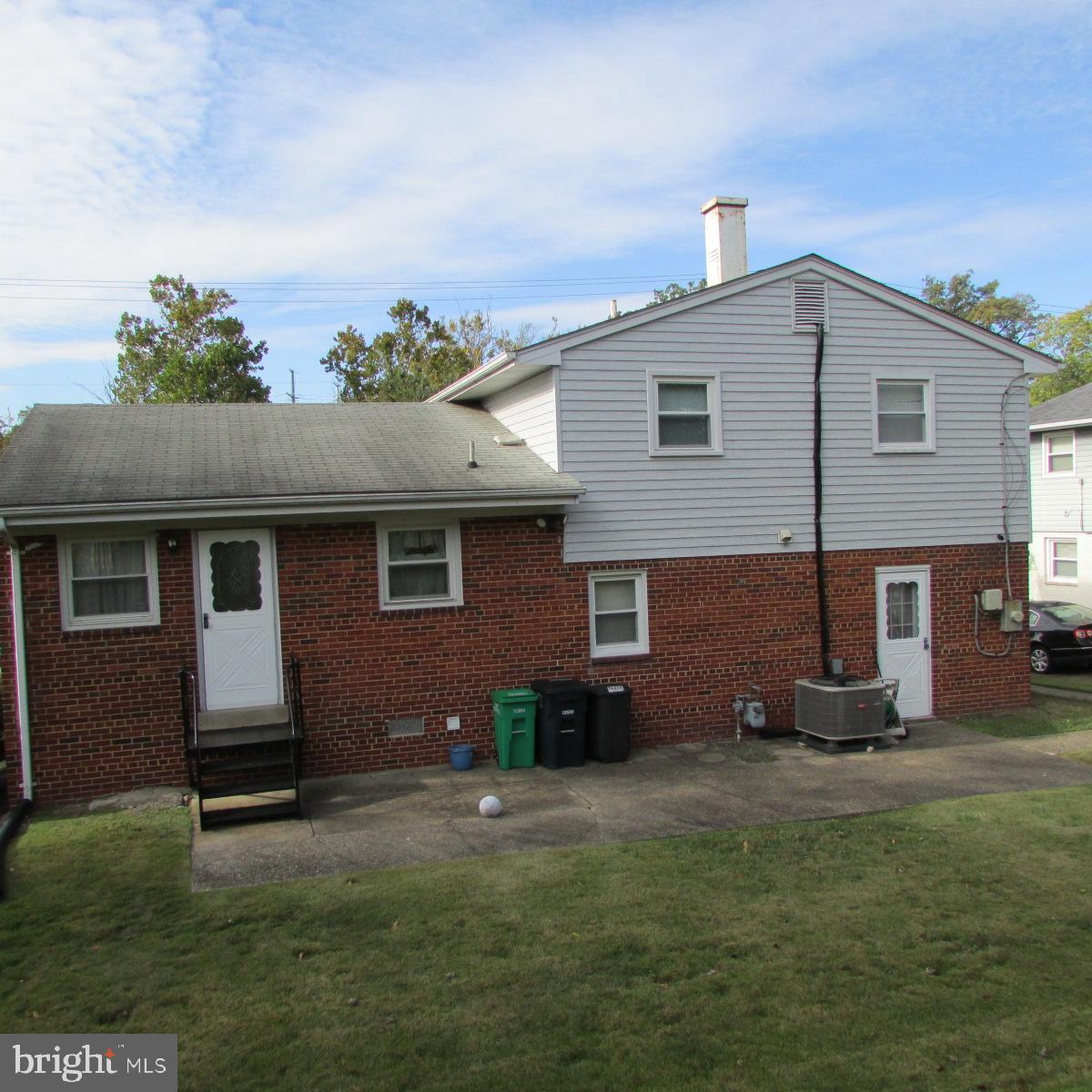 1113 BURKETON ROAD