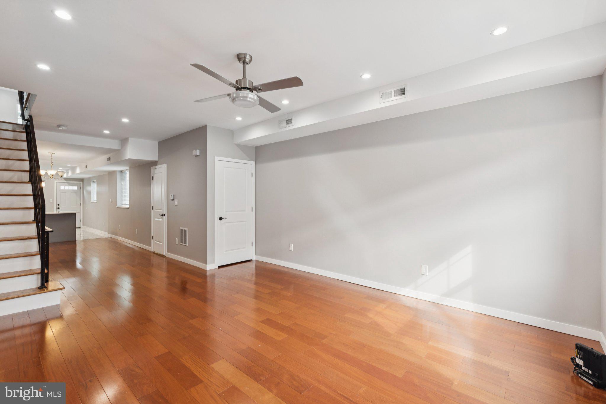 PHILADELPHIA - Residential