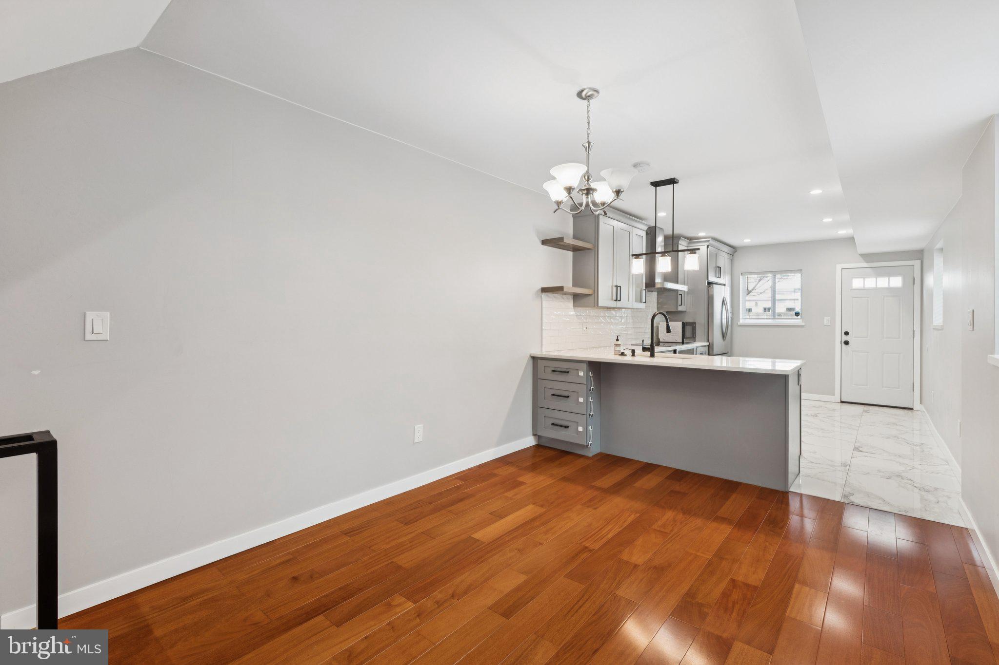 PHILADELPHIA - Residential