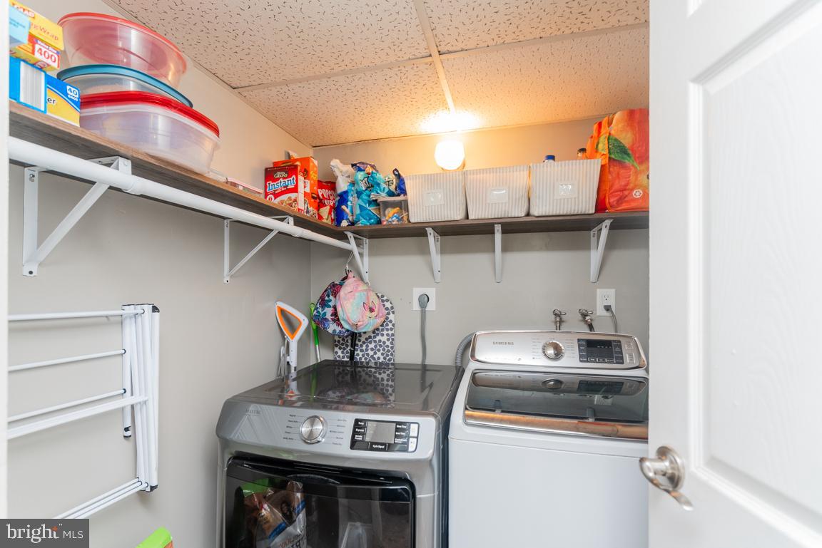 BEAVER RUN KNOLL - Residential