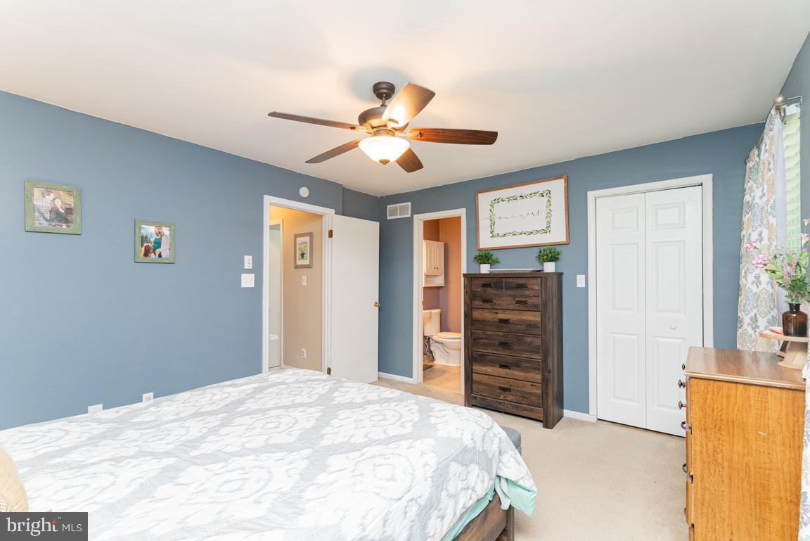 BEAVER RUN KNOLL - Residential