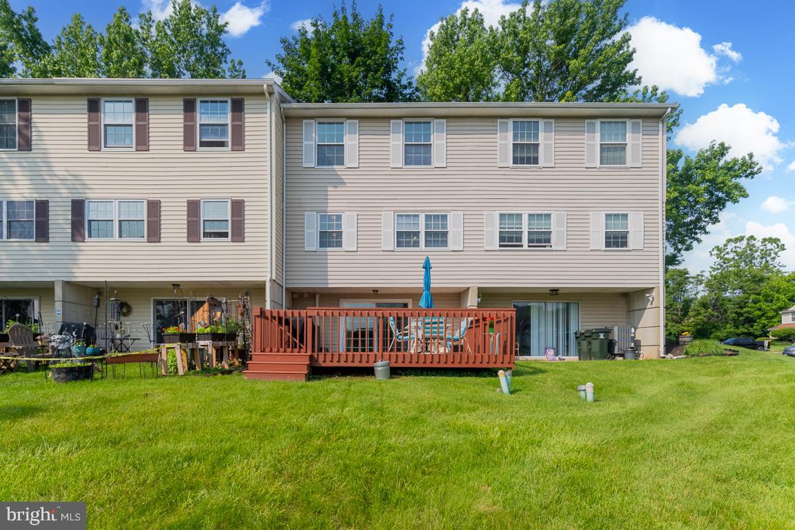 BEAVER RUN KNOLL - Residential