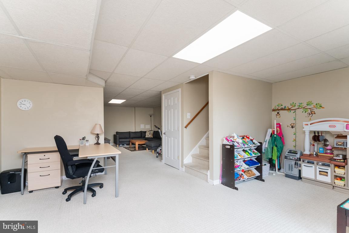 BEAVER RUN KNOLL - Residential