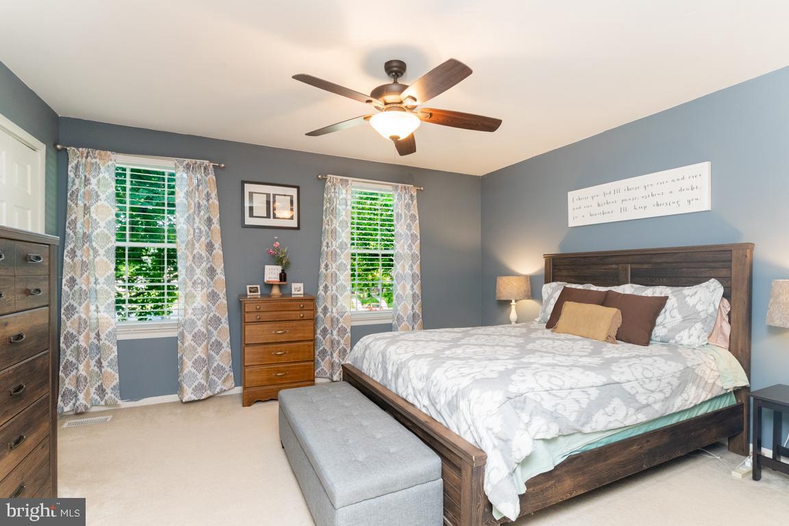 BEAVER RUN KNOLL - Residential