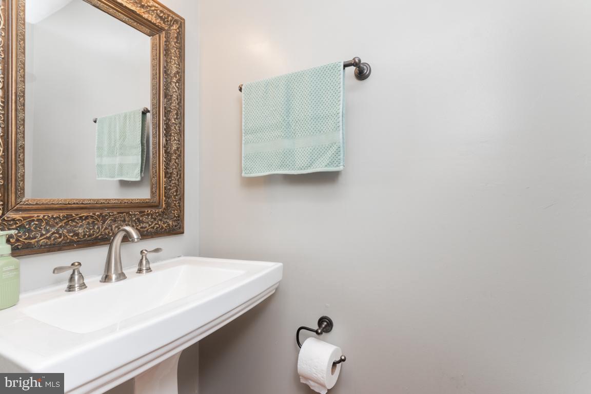 BEAVER RUN KNOLL - Residential