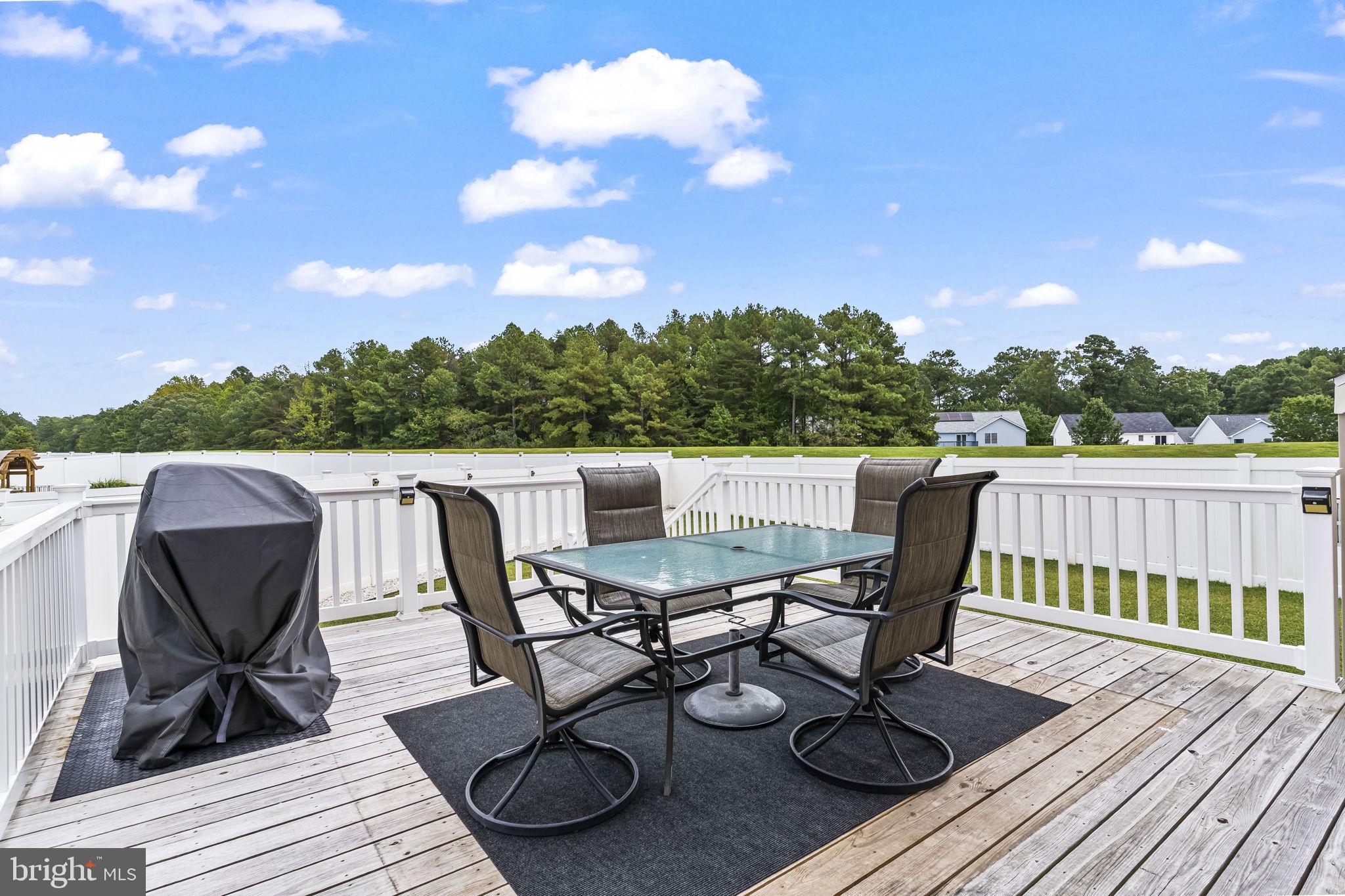 WESTBURY - Residential