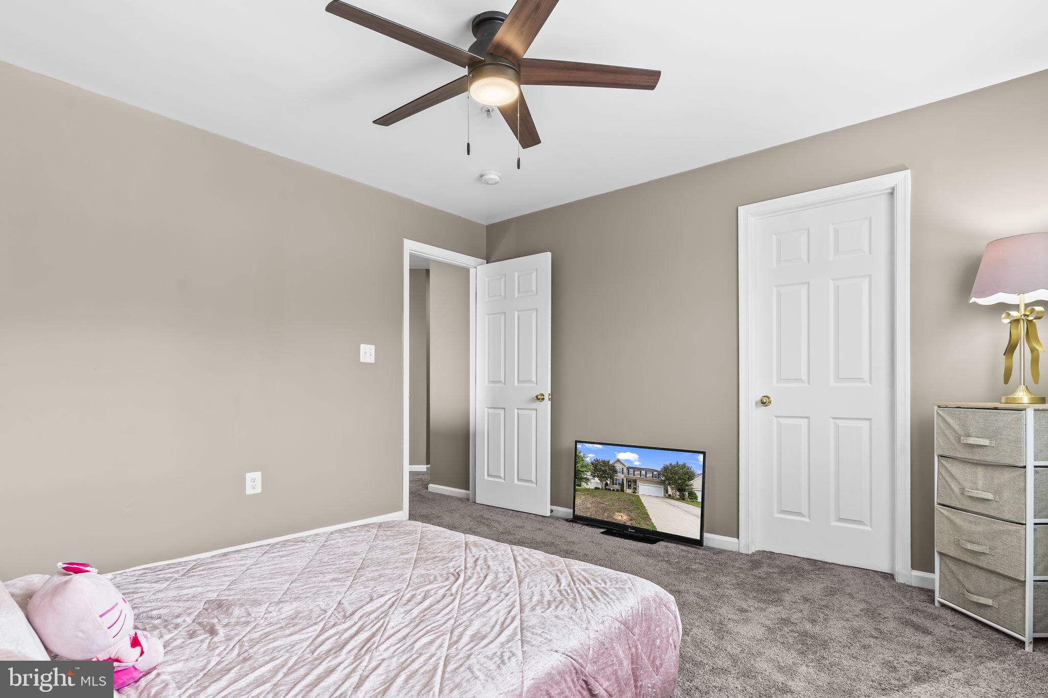 WESTBURY - Residential