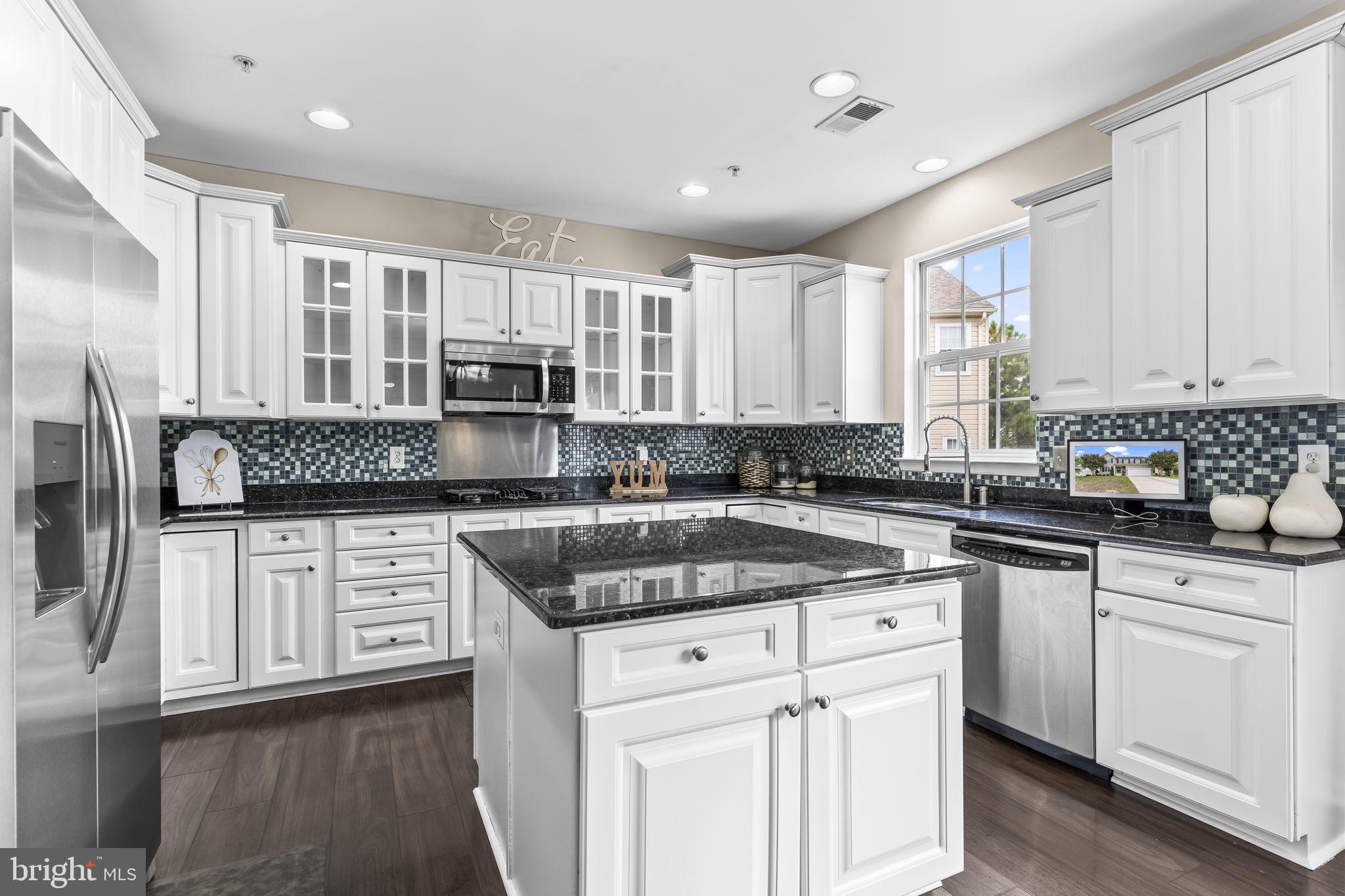 WESTBURY - Residential