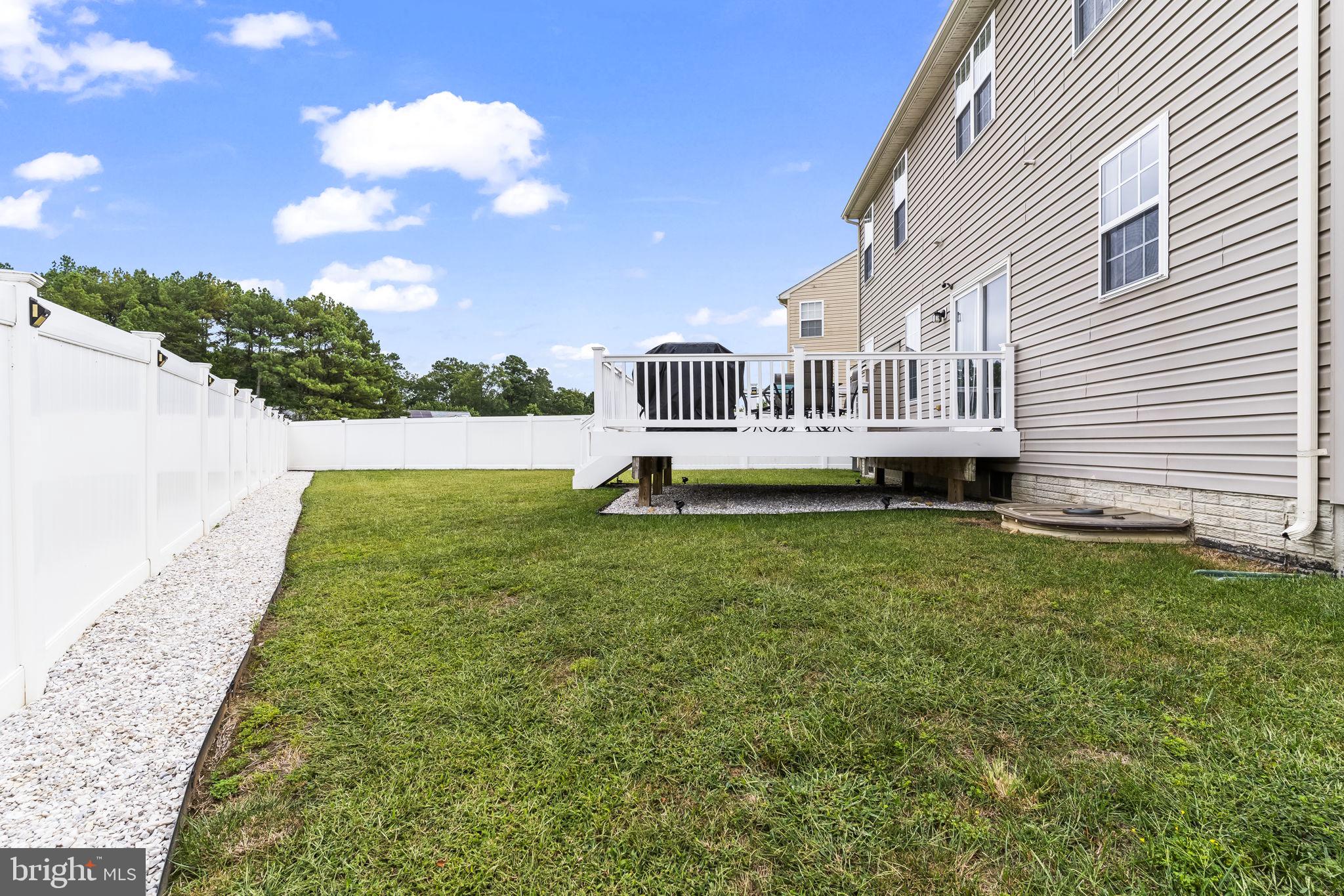 WESTBURY - Residential