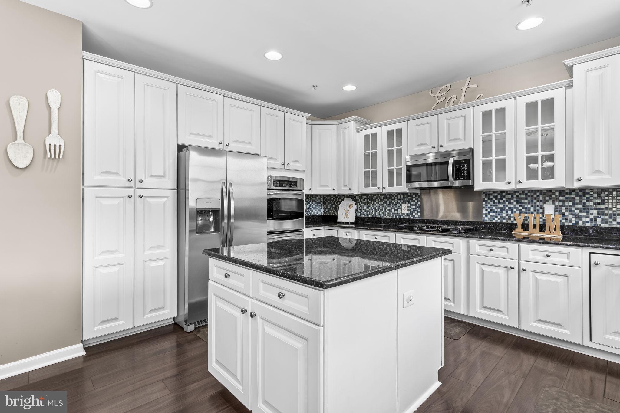 WESTBURY - Residential