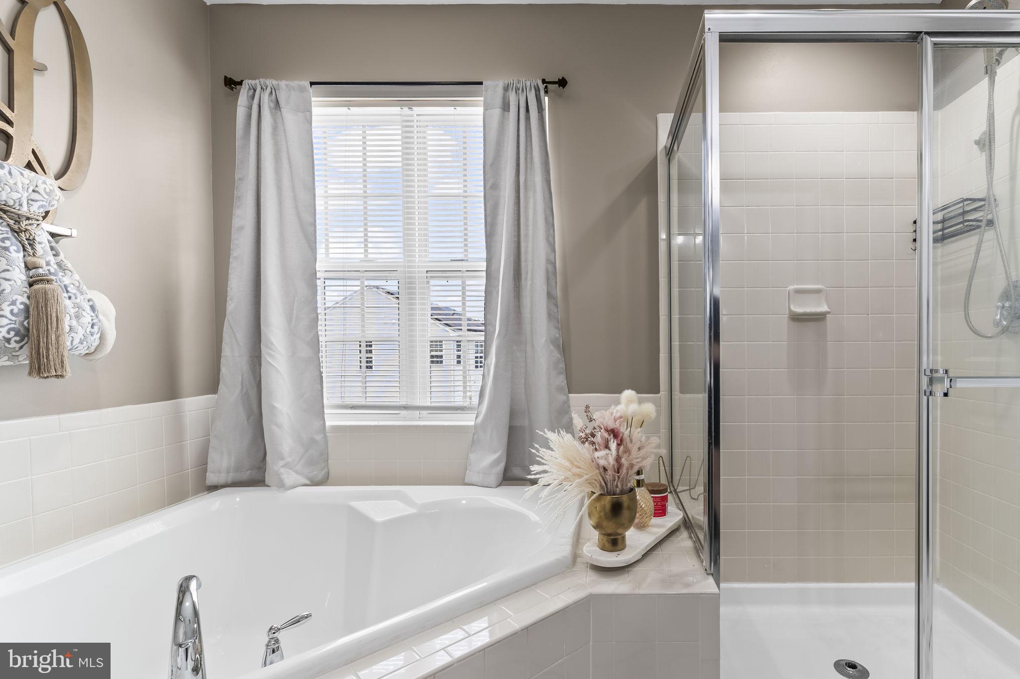 WESTBURY - Residential