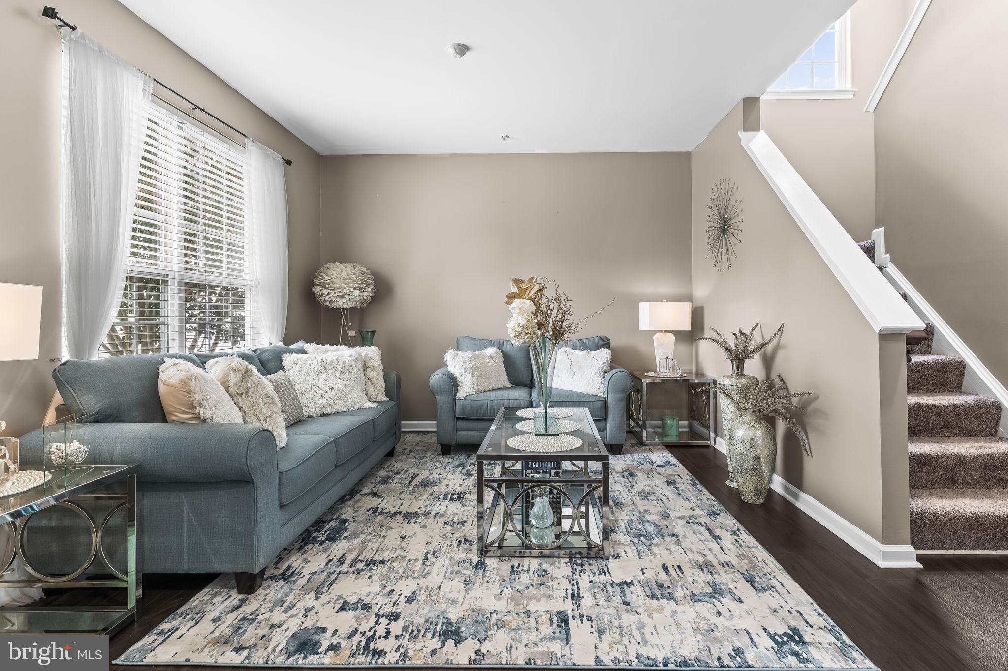 WESTBURY - Residential