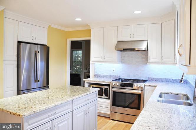 CARTERS GLEN - Residential Lease