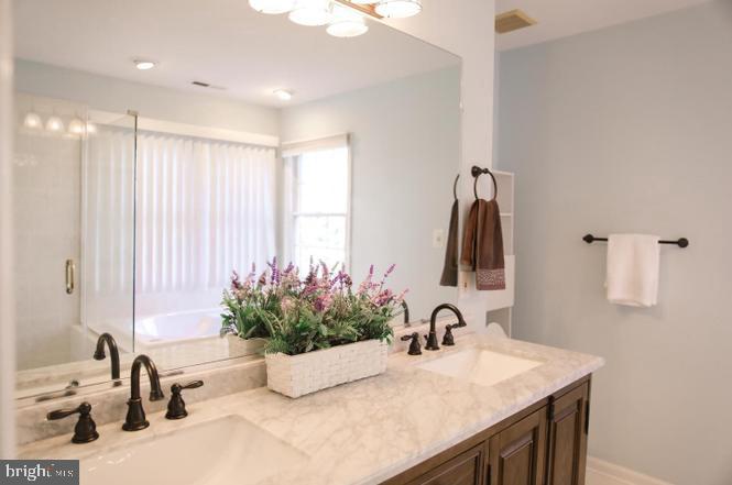 CARTERS GLEN - Residential Lease